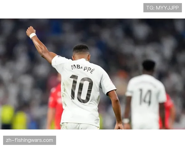 拜仁双杀皇马展现德甲霸主底蕴，凯恩姆巴佩对决成经典